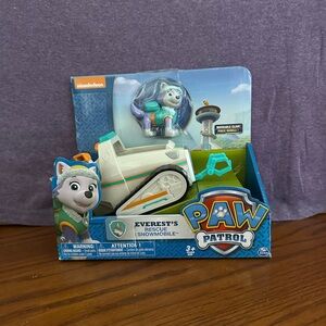 Paw Patrol Everest's Snowmobile with Figure - White and Blue